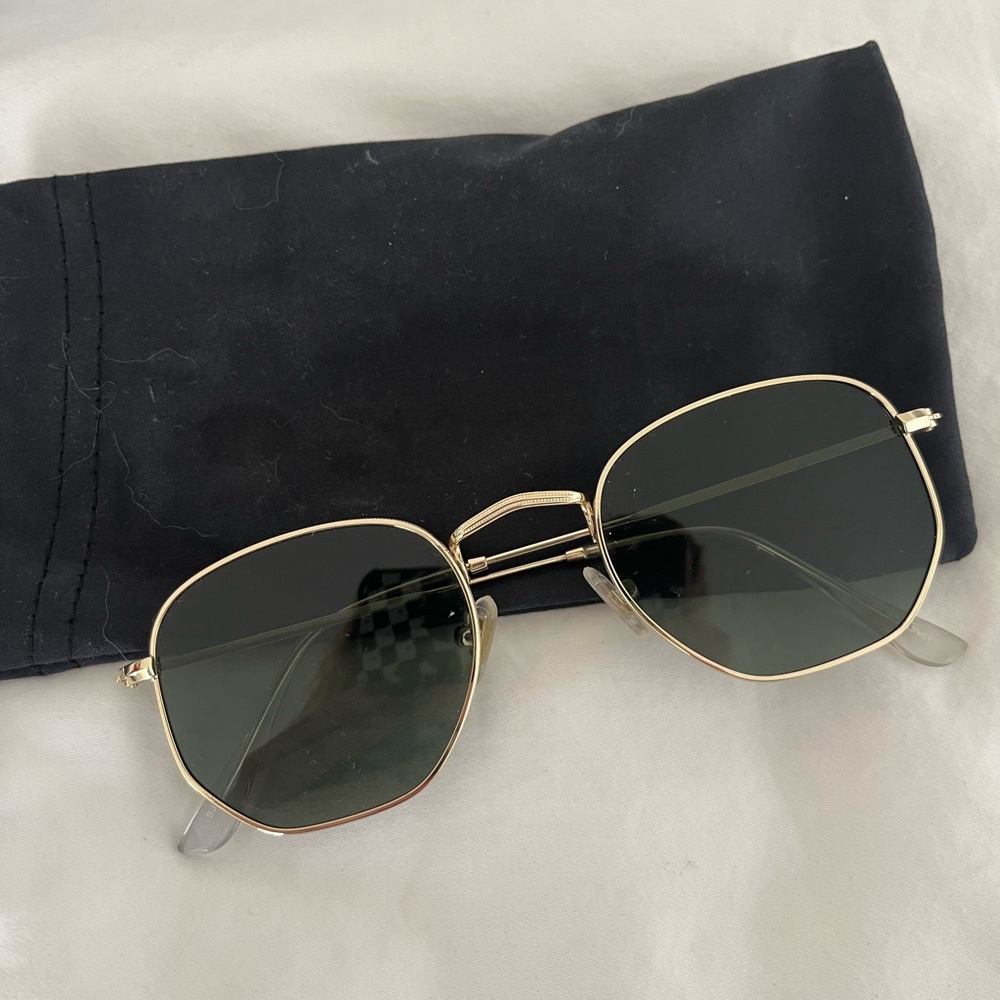 nwot Sunglasses